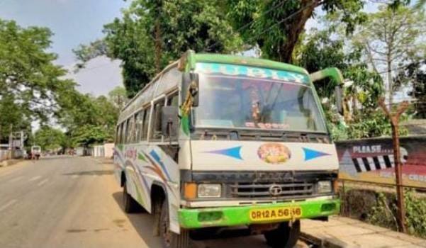 କିରୋସିନ ଚାଳିତ ଏକ ଘରୋଇବସକୁ ଜବତକଲା ଖାଉଟି ବିଭାଗ