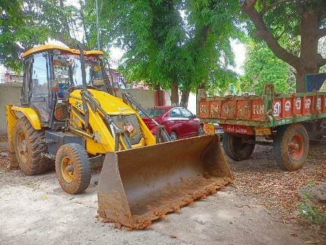 ମନରେଗା ଯୋଜନାରେ ଜେସିବି କରୁଛି କାମ : ତାହସିଦାର ଙ୍କ ଚଢାଉ ଜେସିବି, ଟ୍ରାକ୍ଟର ଜବତ