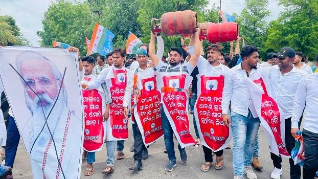 ଗ୍ୟାସ୍ ଦର ବୃଦ୍ଧି ମୋଦିମାର୍କା ବିକାଶର ପ୍ରତିଫଳନ : ୟାସିର ନୱାଜ