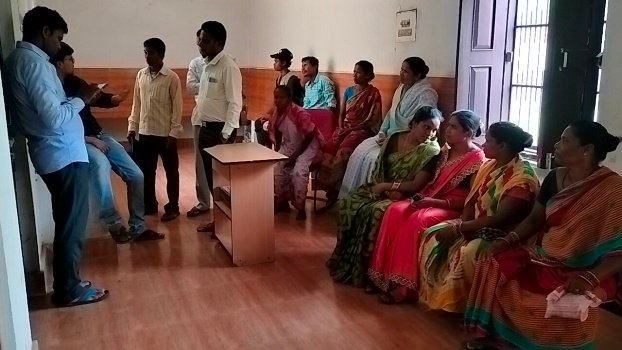 ଜମି ଜମା ବିବାଦ କୁ ନେଇ ଆରଆଇ କୁ ଘେରିଲେ କେଲିକୁଆ ଗ୍ରାମ ବାସି