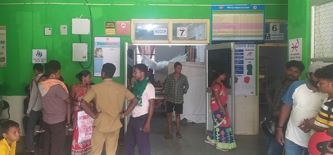 ମୋହନା ମେଡ଼ିକାଲରେ ରୋଗୀ ହନ୍ତସନ୍ତ : ବୁଲୁନି ପଙ୍ଖା କି ମିଳୁନି ପିଇବା ପାଣି 