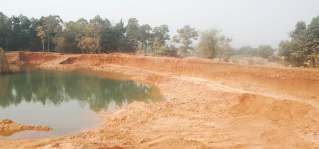 ସଢ଼ା ରାଜସ୍ୱ ବିଭାଗ କାର୍ଯ୍ୟାଳୟ ନାକତଳୁ ମୋରମ ଚେରା ଚାଲାଣ