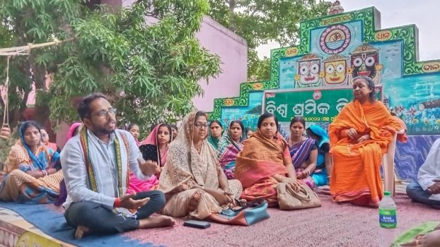 ଶିବାନନ୍ଦ ଆଶ୍ରମରେ ବିଶ୍ୱ ଶ୍ରମିକ ଦିବସ ପାଳିତ
