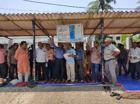 ଏଲଆଇସି ବିକ୍ରି ନେଇ କେନ୍ଦ୍ର ସରକାରଙ୍କ ନିଷ୍ପତ୍ତିକୁ ବିରୋଧ : ବୀମା କର୍ମଚାରୀ ସଂଘ ଓ ସିପିଏମ ପକ୍ଷରୁ ମିଳିତ ପ୍ରତିବାଦ