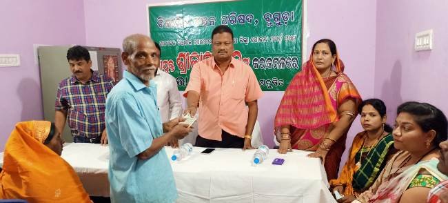 ବୁଗୁଡା ଏନଏସିରେ ୪୦ ଜଣ ହିତାଧିକାରୀଙ୍କୁ ଭତ୍ତା ବଣ୍ଟନ