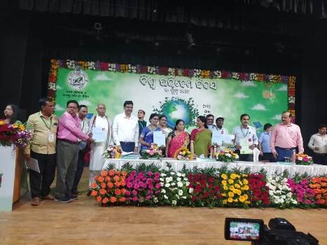 ଆକାଂକ୍ଷା"ମହିଳା ସଙ୍ଗଠନ "ପ୍ରକୃତି ମିତ୍ର" ପୁରସ୍କାର ପାଇଲା