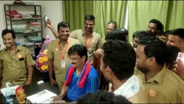 ଗଣଶିକ୍ଷା ମନ୍ତ୍ରୀ ଙ୍କୁ ଦାବିପତ୍ର ଦେଲେ ଓଡିଶା ଡ୍ରାଇଭର ସଂଘ