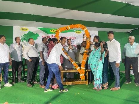 ଓଡ଼ିଶା ବିଧାନସଭାର ବାଚସ୍ପତି ଭାବେ ର୍ନିଦ୍ବନ୍ଦରେ ଆସନ ଅଳଙ୍କୃତ କରିଥିବାରୁ ବିପୁଳ ସମ୍ବର୍ଦ୍ଧନା ବିକ୍ରମ କେଶରୀ ଆରୁଖଙ୍କୁ