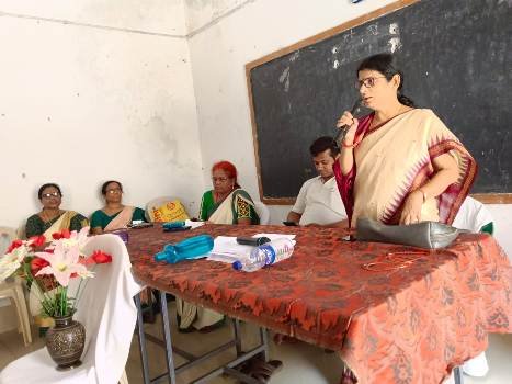 ଶିକ୍ଷାନୁଷ୍ଠାନର ସମସ୍ତ ଦାୟିତ୍ୱ ସ୍ଵୟଂ ସହାୟିକା ଗୋଷ୍ଠୀକୁ ସଂପୁର୍ଣ୍ଣ ହସ୍ତାନ୍ତର କରାଯିବାପାଇଁ ସବୁବର୍ଗର ଶିକ୍ଷକଙ୍କ ଦାବି