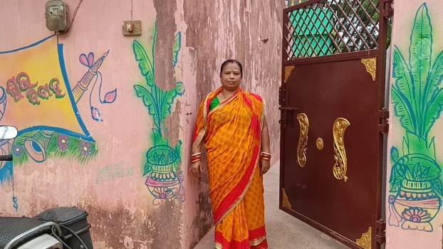 ଦୁଇ ମହିଳାଙ୍କୁ ବେକରୁ ହାର ଲୁଟି ନେଲେ କଳା ପଲସର ଲୁଟେରା