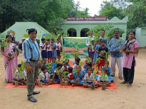 ବିଶ୍ୱ ପରିବେଶ ଦିବସ ଅବସରରେ ପିଲାଟିଏ ଗଛଟିଏ କାର୍ଯ୍ୟକ୍ରମ