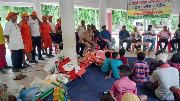 ଚାରିଗାଁ ବହୁମୁଖୀ ବାତ୍ୟା ଆଶ୍ରୟସ୍ଥଳରେ ମକ୍‌ଡ୍ରିଲ୍‌