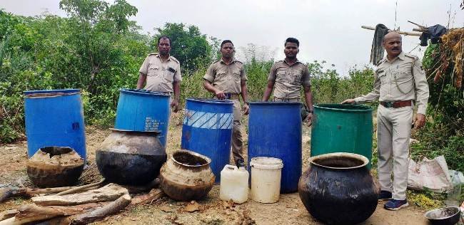 ଅବକାରୀ ଚଢଉ, ୪ହଜାର ଲିଟର ପୋଚ ନଷ୍ଟ
