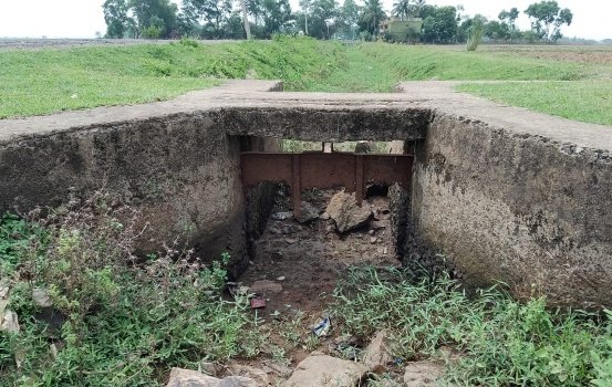 ଖରିଫ ଧାନ ଚାଷ ପାଇଁ ଚାଷୀ ତରତର : ବିପର୍ଯ୍ୟସ୍ତ ଅବସ୍ଥାରେ ଜଳସେଚନ ପଥ