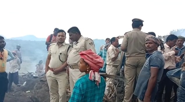 ଜମି ବିବାଦକୁ ନେଇ ଦୁଇ ଗୋଷ୍ଠୀ ମୁହାଁମୁହିଁ