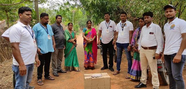 ନିଆରା ଢ଼ଙ୍ଗରେ ରଜ ପାଳିଲେ ସ୍ୱେଚ୍ଛାସେବୀ 