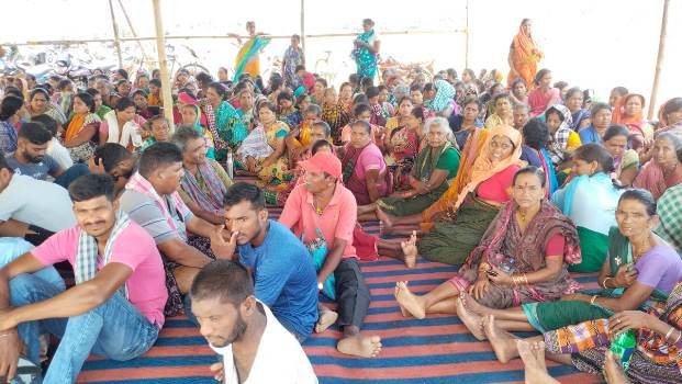 ଟାଟା କମ୍ପାନୀ ବିରୁଦ୍ଧରେ ଗ୍ରାମବାସୀଙ୍କ ଆନ୍ଦୋଳନ ତୃତୀୟ ଦିନରେ : ଆନ୍ଦୋଳନ ସ୍ଥଳରେ ଟେଣ୍ଟ ବାନ୍ଧି ରୋଷେଇ କରି ଖାଇଲେ ଆନ୍ଦୋଳନକାରୀ