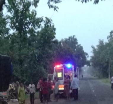 ଖଲି ବୋଝେଇ ଗାଡ଼ିକୁ ଧକ୍କା ଦେଲା ଟ୍ରକ୍ : ଜଣେ ମୃତ ଜଣେ ଗୁରୁତର