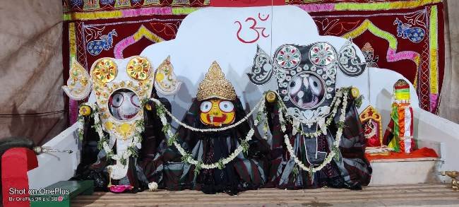 ଯୋଡା ବନବାସୀ କ୍ଷେତ୍ରରେ ଦେବସ୍ନାନ ପୂର୍ଣ୍ଣିମା : ରତ୍ନବେଦୀ ଛାଡି ସ୍ନାନବେଦୀରେ ଦର୍ଶନ ଦେଲେ ଚତୁର୍ଦ୍ଧାବିଗ୍ରହ