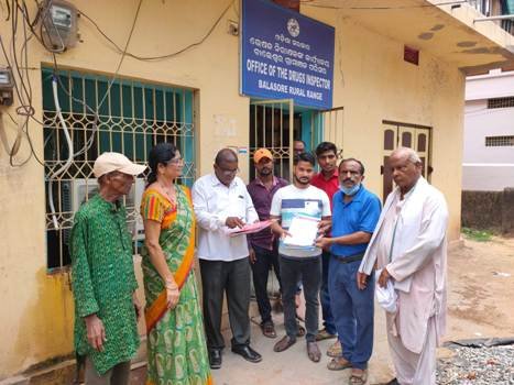 ମୁଖ୍ୟ ଚିକିତ୍ସାଳୟ ଡାକ୍ତର ଏବେ ଘରୋଇ ନର୍ସିଂହୋମରେ ! ମେଡିକାଲ କଲେଜ କ୍ରିୟାନୁଷ୍ଠାନ କମିଟିର ଆନ୍ଦୋଳନ ଚେତାବନୀ