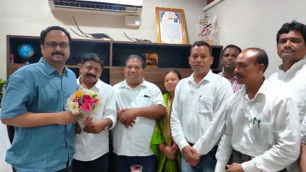 ୩ମନ୍ତ୍ରୀ ଓ ରାଜ୍ୟସଭା ସାଂସଦଙ୍କୁ ଭେଟିଲେ ମୋହନା ନିର୍ବାଚନ ମଣ୍ଡଳୀର ବ୍ଲକ ଅଧ୍ୟକ୍ଷ ଓ ଉପାଧ୍ୟକ୍ଷ