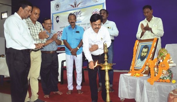 ଉତ୍କଳମଣ ଗୋପବନ୍ଧୁଙ୍କ ଜୀବନାଦର୍ଶ ସମ୍ପର୍କିତ ଆଲୋଚନାଚକ୍ର