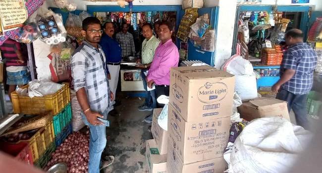 ଯୋଗାଣ ଅଧିକାରୀଙ୍କ ଚଢାଉ
