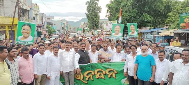 ଦ୍ରୌପଦୀ ମୁର୍ମୁଙ୍କ ବିଜୟକୁ ନେଇ ବିଜେଡି ଓ ବିଜେପି ଶିବିର ଉତ୍ସବମୁଖର