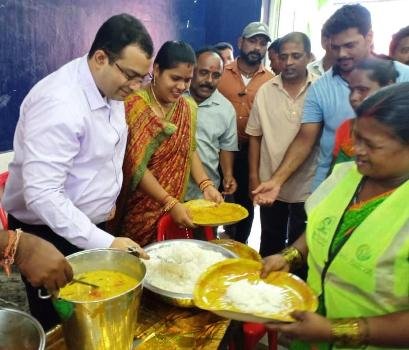 ବଡଖାନାର ଆୟୋଜନ କଲେ ଜିଲ୍ଲାପାଳ  