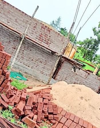 ଗୋଚର ଜମିରେ ତିଆରି ହେଉଛି କୋଠାଘର : ପ୍ରଶାସନ ନୀରବଦ୍ରଷ୍ଟା