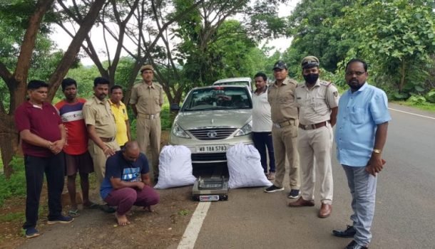 ଗଞ୍ଜେଇ ବୋଝେଇ କାର ଜବତ, ଜଣେ ଗିରଫ 
