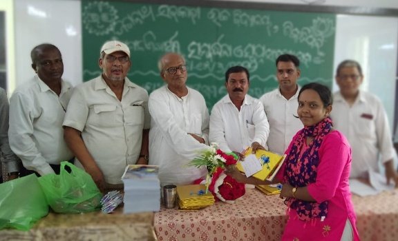 ପଞ୍ଚାୟତ ପକ୍ଷରୁ କୃତି ମାଟ୍ରିକ ବିଦ୍ୟାର୍ଥୀଙ୍କୁ ସମ୍ବର୍ଦ୍ଧନା