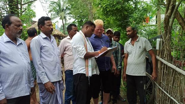 ଲୋକଙ୍କ ସମସ୍ୟା ବୁଝିବା ପାଇଁ ସରପଞ୍ଚଙ୍କ ଅଭିନବ ପଦକ୍ଷେପ