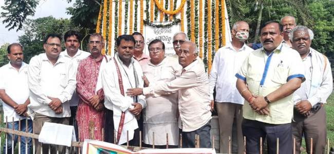 ସମାଜସେବୀଙ୍କୁ ବିଭିନ୍ନ ଅନୁଷ୍ଠାନ ପକ୍ଷରୁ ସମ୍ବର୍ଦ୍ଧନା