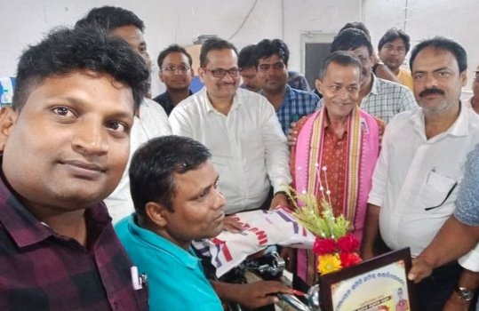 ଚତୁର୍ଥ ଶ୍ରେଣୀ କର୍ମଚାରୀଙ୍କୁ ଅବସର ସମ୍ବର୍ଦ୍ଧନା