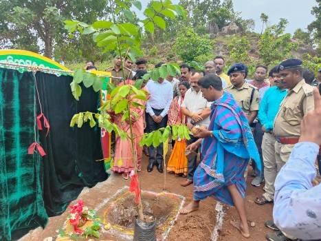 ୭୩ତମ ବନମହୋତ୍ସବ ପାଳିତ