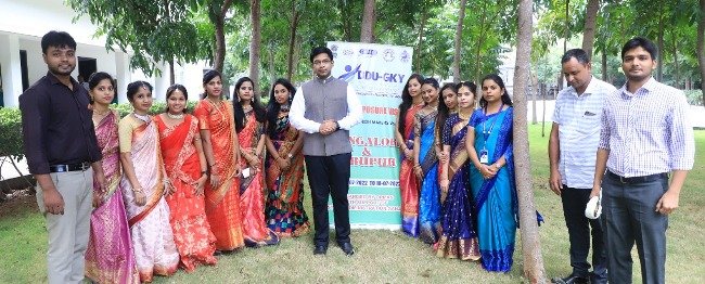 ଦୀନ ଦୟାଲ୍ ଉପାଧ୍ୟାୟ ଗ୍ରାମୀଣ କୌଶଲ୍ୟା ଯୋଜନାରେ ନିଯୁକ୍ତି ପାଇଥିବା ସ୍ଥାନଙ୍କୁ କ୍ଷେତ୍ର ପରିଭ୍ରମଣ