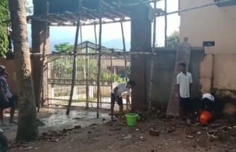 ପଠା ପଡ଼ା ସମୟରେ କାମ କରାଇଲେ ଶିକ୍ଷକ