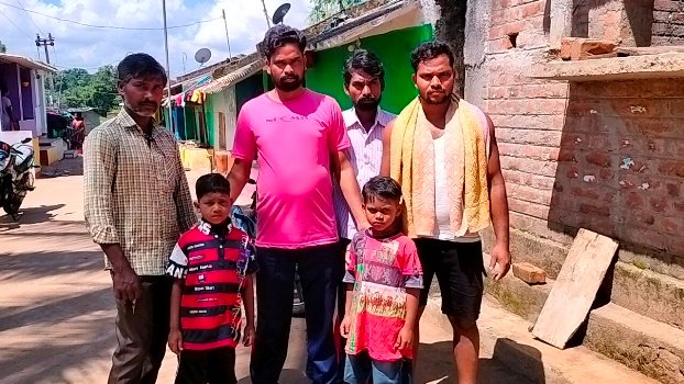 ହଷ୍ଟେଲରୁ ନିଖୋଜ ୨ ଶିଶୁଙ୍କୁ ଗ୍ରାମବସୀ ଉଦ୍ଧାର କରି ପୋଲିସରେ ଜିମା ଦେଲେ