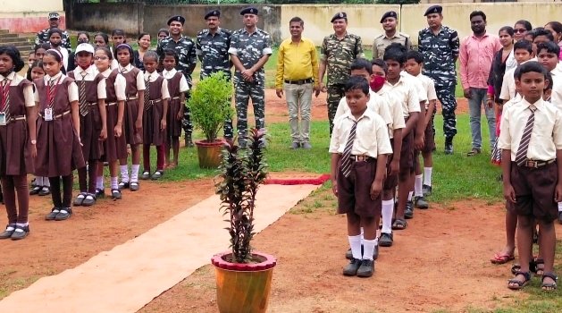 ସିଆରପିଏଫ ୧୨୭ ବାଟାଲିୟନ୍ ଓ ବାଲିଗୁଡା ପୋଲିସ୍ ତରଫରୁ ବନ ମହୋତ୍ସବ କାର୍ଯ୍ୟକ୍ରମ 