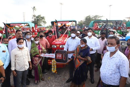 ୬୨ଟି କୃଷି ସେବା କେନ୍ଦ୍ରଗୁଡିକୁ କୃଷି ଉଦ୍ୟୋଗ ନିମନ୍ତେ ଉପକରଣ ବଣ୍ଟନ