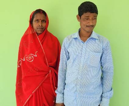 ଭିନ୍ନକ୍ଷମ ଛାତ୍ରୀଙ୍କୁ ମିଳୁନି ବାଣିଶ୍ରୀ ସହାୟତା : ବର୍ଷେ ହେଲା ବ୍ଲକ ଦୌଡୁଛନ୍ତି ବାପା ଓ ମା 