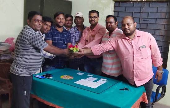 ପ୍ରାଣୀ ଚିକିତ୍ସା ବୈଷୟିକ କର୍ମଚାରୀ ସଂଘର ସଭାପତି ପ୍ରିୟବ୍ରତଙ୍କୁ ସମ୍ବର୍ଦ୍ଧନା