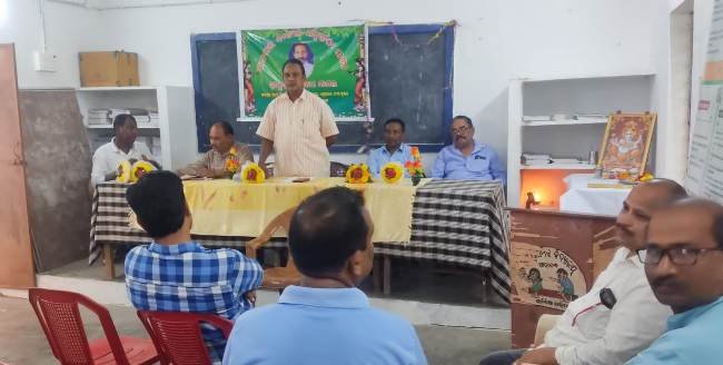 ଆଦର୍ଶ ଶିକ୍ଷକଙ୍କୁ ବିଦାୟକାଳୀନ ସମ୍ବର୍ଦ୍ଧନା