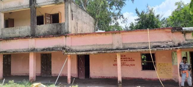 ଉଚ୍ଚ ମାଧ୍ୟମିକ ବିଦ୍ୟାଳୟରୁ ଚୋରୀ 