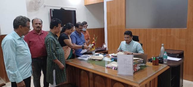 ଭାଷାସୁରକ୍ଷା ସମ୍ମିଳନୀ ବାଲେଶ୍ୱର ଶାଖା ତରଫରୁ ଜିଲ୍ଲାପାଳଙ୍କୁ ଦାବିପତ୍ର ପ୍ରଦାନ