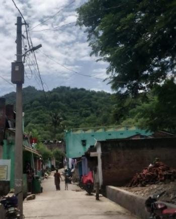 ୱାର୍ଡ଼ ସଭ୍ୟଙ୍କ ମହାନତା : ନିଜସ୍ୱ ଖର୍ଚ୍ଚରେ ଲାଇଟ୍ ଲଗାଇଲେ