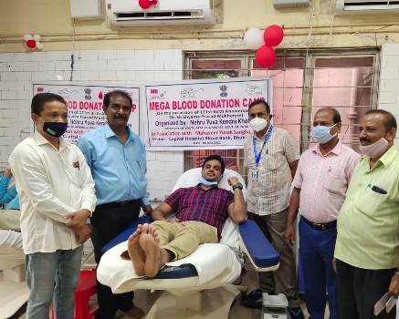 ଡ. ଶ୍ୟାମା ପ୍ରସାଦ ମୁଖାର୍ଜୀଙ୍କ ୧୨୧ତମ ଜନ୍ମବାର୍ଷିକୀ ଅବସରରେ : ରକ୍ତଦାନ କରି ଶ୍ରଦ୍ଧାଞ୍ଜଳି ଦେଲେ ଯୁବକ, ଯୁବତୀ