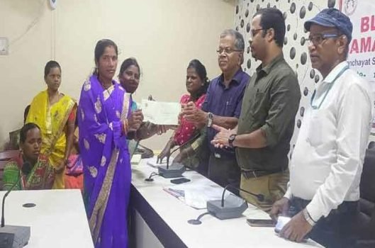 ବ୍ଳକ ସ୍ତରୀୟ ସ୍ୱତନ୍ତ୍ର ବ୍ୟାଙ୍କର ସମିତି ବୈଠକ ଓ ସମନ୍ନୟ ମେଳା ଆୟୋଜିତ 