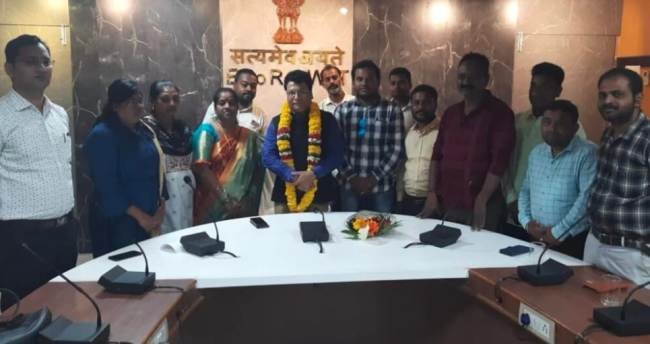 ଆଇନଜୀବୀ ପ୍ରଶାନ୍ତ କୁମାର ପ୍ରଧାନଙ୍କ ନେତୃତ୍ୱରେ ବିଶାଖାପାଟଣା ଯାଇ ଇଷ୍ଟକୋଷ୍ଟ ରେଲୱେ ରଡି ଆର ଏମ ଙ୍କୁ ଭେଟିଲେ
